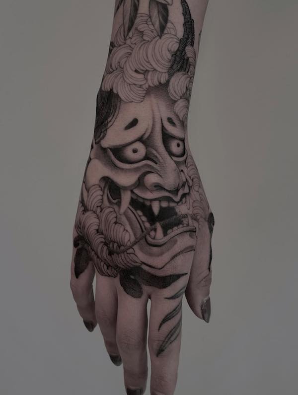 150 Hand Tattoos: Ideas and Meanings
