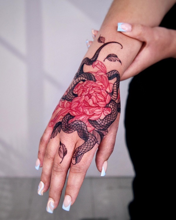150 Hand Tattoos: Ideas and Meanings