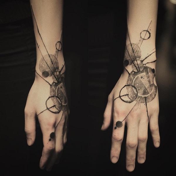 150 Hand Tattoos: Ideas and Meanings