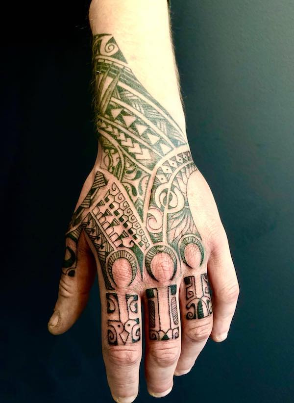 150 Hand Tattoos: Ideas and Meanings