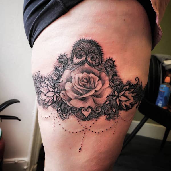 Garter Tattoos: The Perfect Blend of Sultry and Sweet