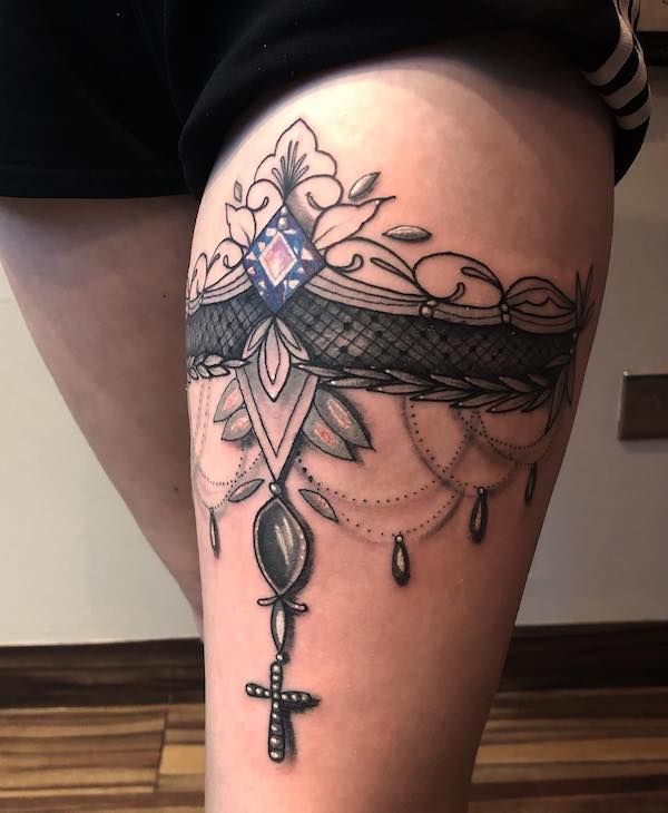 Garter Tattoos: The Perfect Blend of Sultry and Sweet