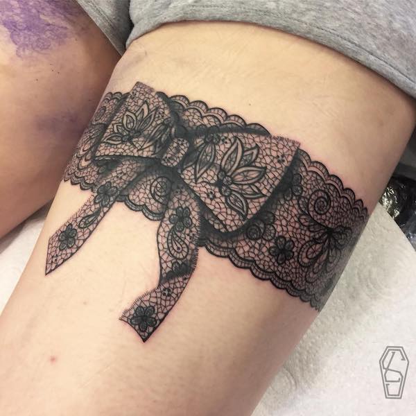 Garter Tattoos: The Perfect Blend of Sultry and Sweet