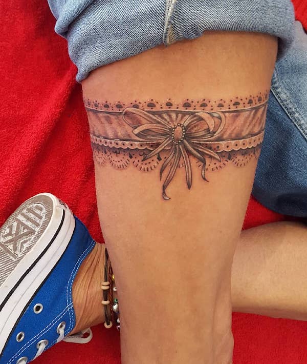 Garter Tattoos: The Perfect Blend of Sultry and Sweet
