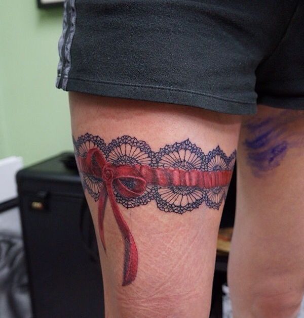 Garter Tattoos: The Perfect Blend of Sultry and Sweet