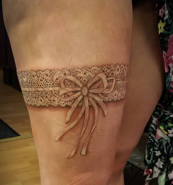 Garter Tattoos: The Perfect Blend of Sultry and Sweet