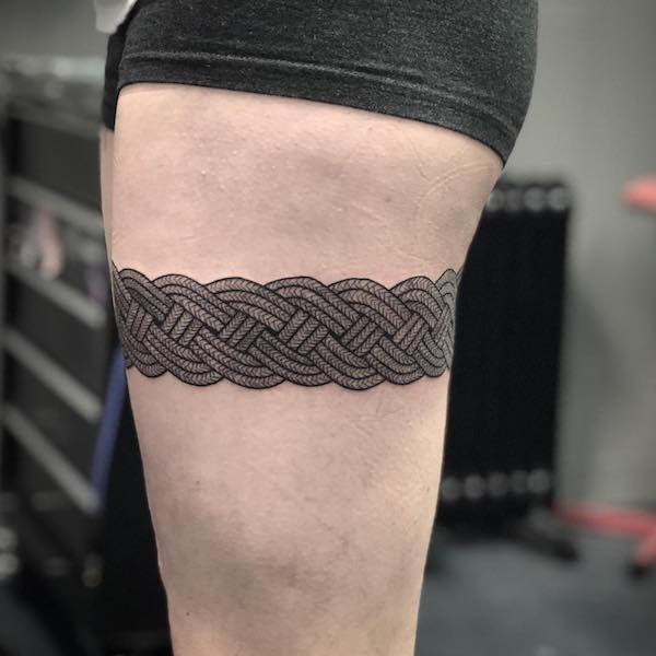 Garter Tattoos: The Perfect Blend of Sultry and Sweet