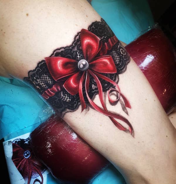 Garter Tattoos: The Perfect Blend of Sultry and Sweet