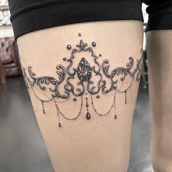 Garter Tattoos: The Perfect Blend of Sultry and Sweet