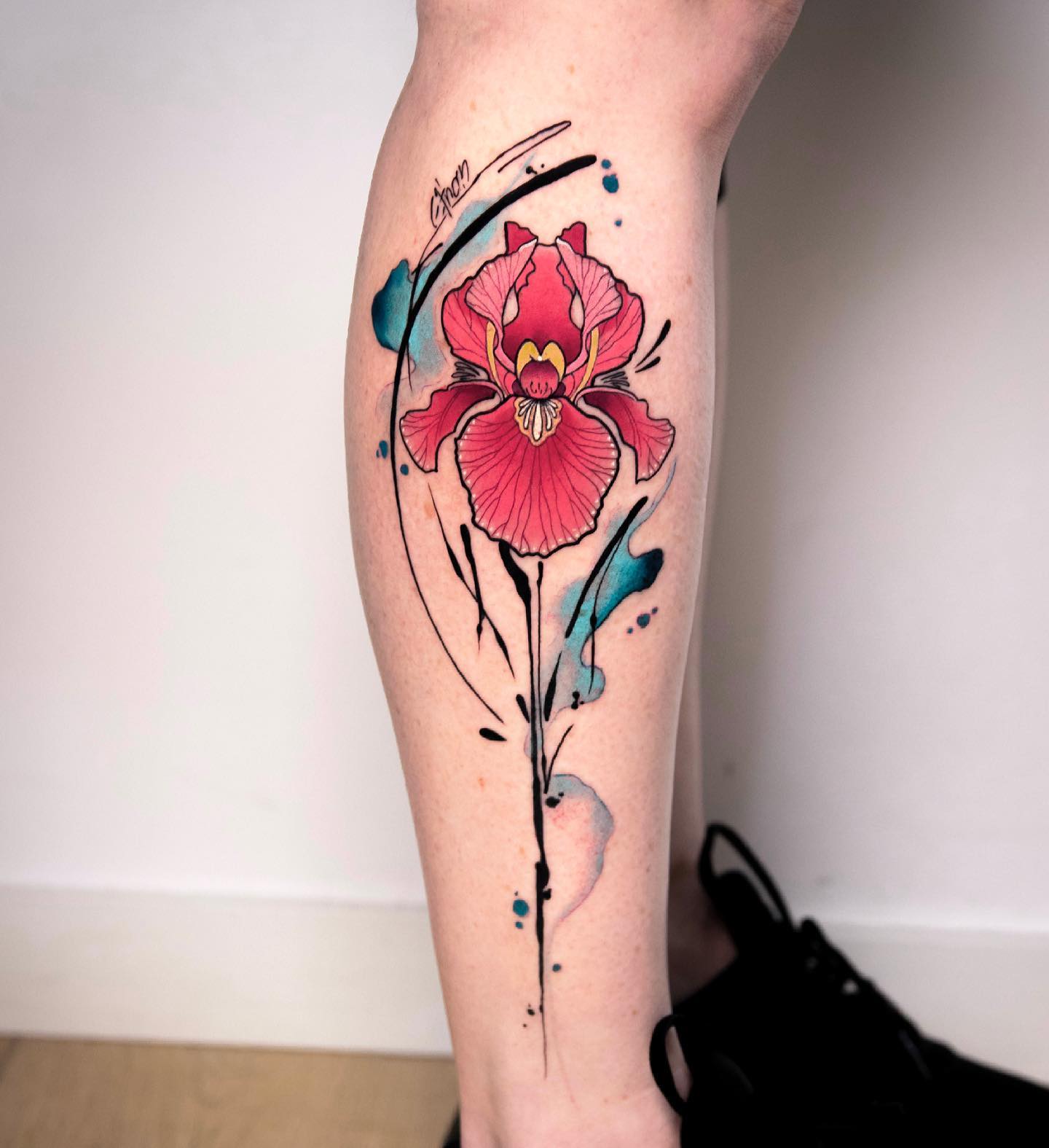 Iris Tattoos: A Blooming Expression of Artistic Beauty