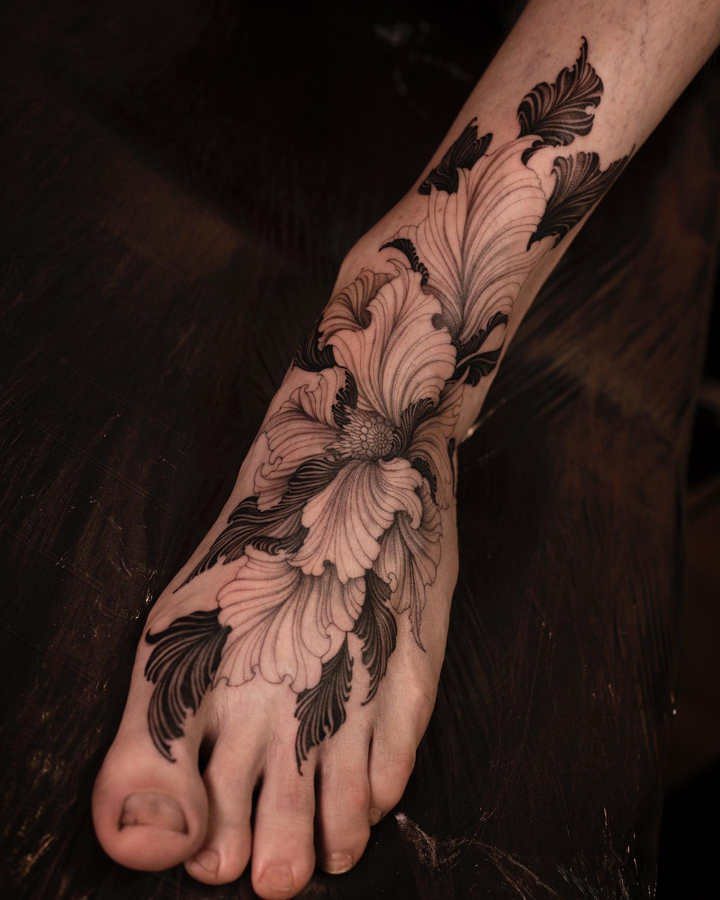 Iris Tattoos: A Blooming Expression of Artistic Beauty