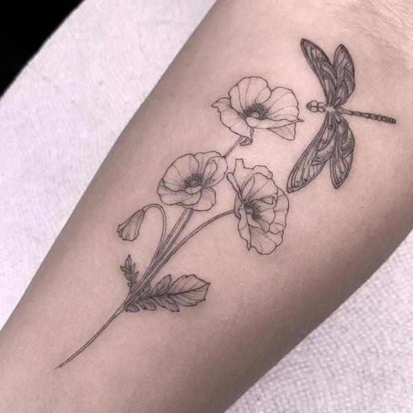 90 Feminine and Inspiring Dragonfly Tattoos for Women
