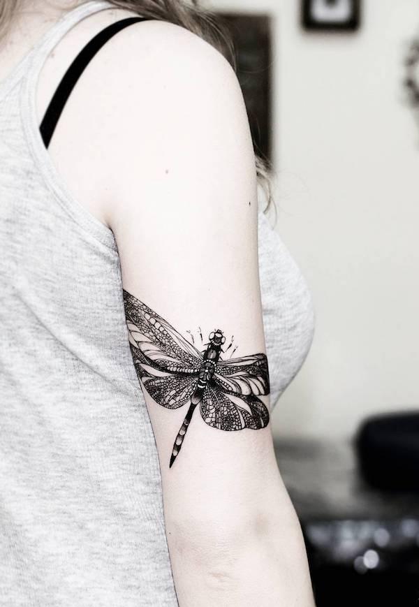 90 Feminine and Inspiring Dragonfly Tattoos for Women