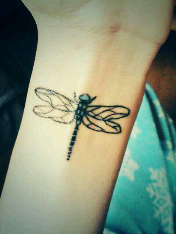 90 Feminine and Inspiring Dragonfly Tattoos for Women
