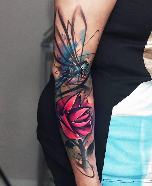 90 Feminine and Inspiring Dragonfly Tattoos for Women