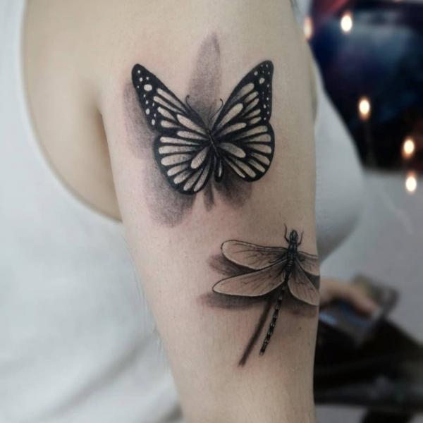 90 Feminine and Inspiring Dragonfly Tattoos for Women