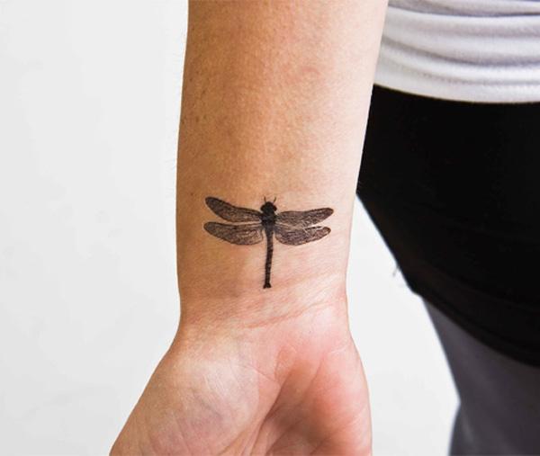 90 Feminine and Inspiring Dragonfly Tattoos for Women