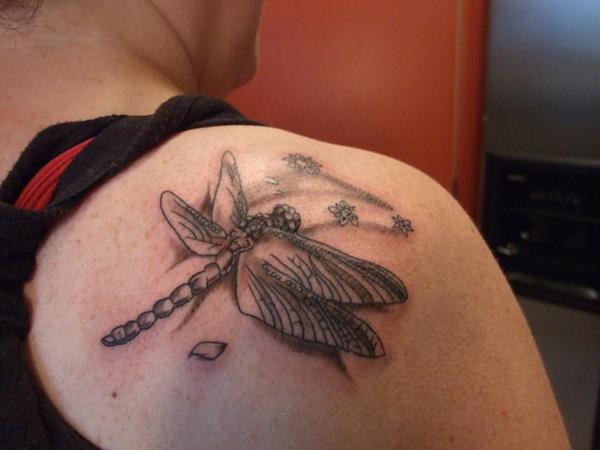 90 Feminine and Inspiring Dragonfly Tattoos for Women