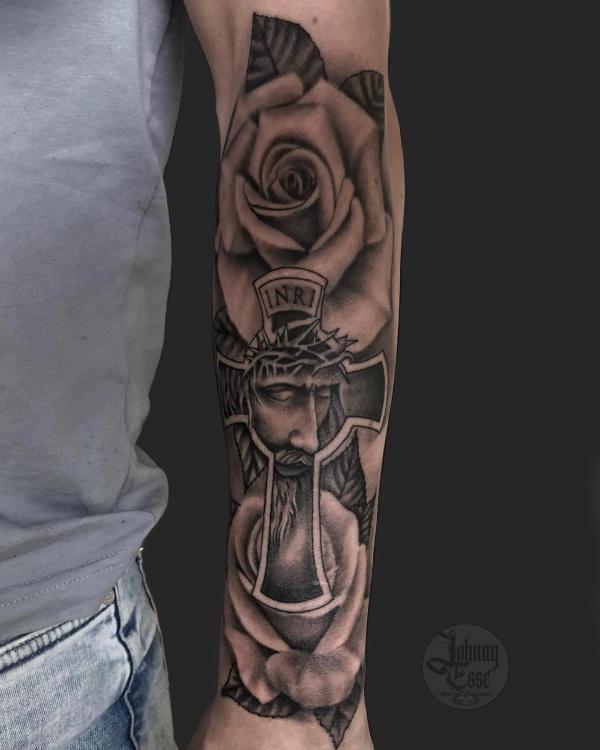 30 Cross with Rose Tattoo Ideas for Men and Women