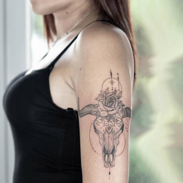 50+ Meaningful Bull Skull Tattoo Designs