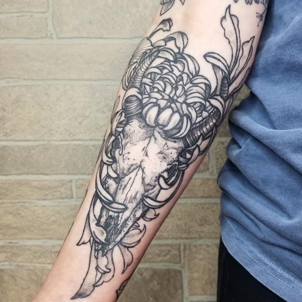 50+ Meaningful Bull Skull Tattoo Designs
