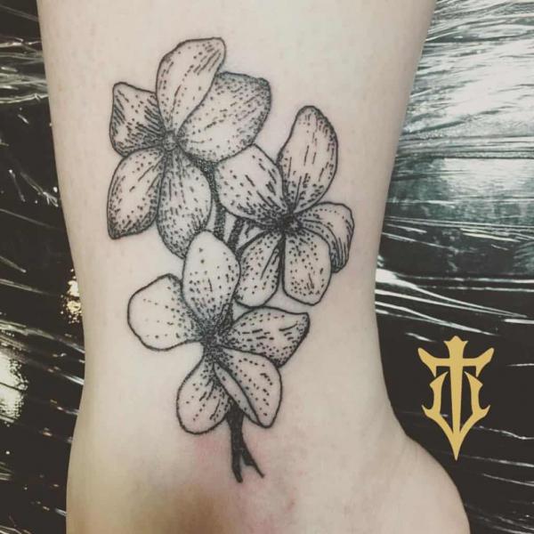 Violet Flower Tattoos: Embodying Beauty, Symbolism, and Enchantment