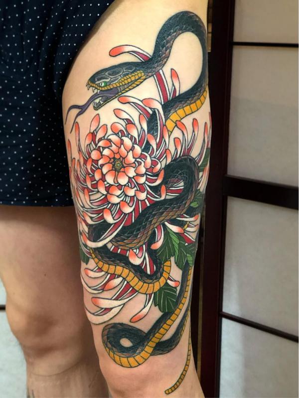 20 Timeless Traditional Japanese Chrysanthemum Tattoos