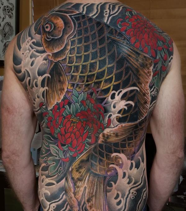 20 Timeless Traditional Japanese Chrysanthemum Tattoos