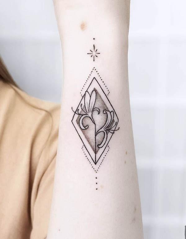 Honeysuckle Tattoos: Symbolism and Design Inspiration