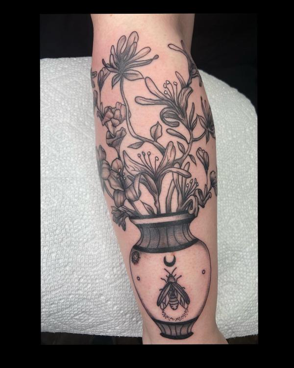 Honeysuckle Tattoos: Symbolism and Design Inspiration