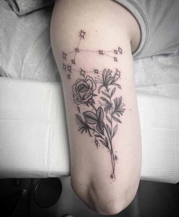 Honeysuckle Tattoos: Symbolism and Design Inspiration