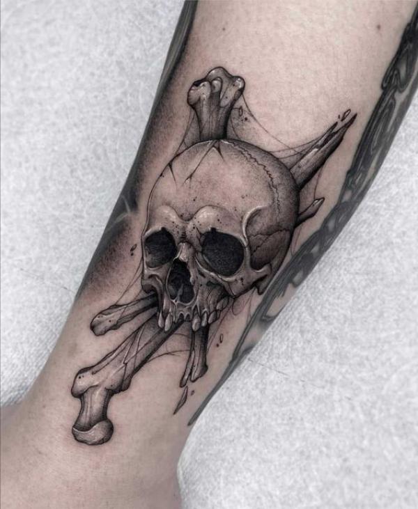 Jolly Roger Tattoos: History, Symbolism, and Design Ideas