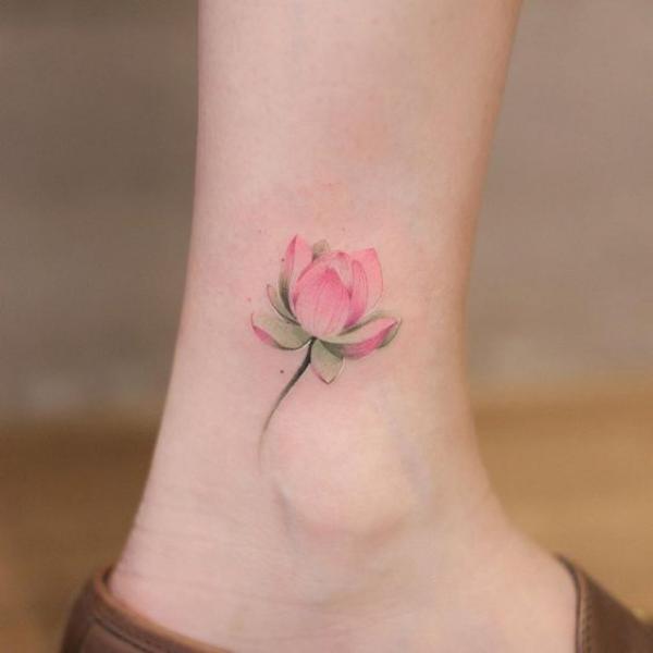 40 Unique Water Lily Tattoos: Designs and their Meanings