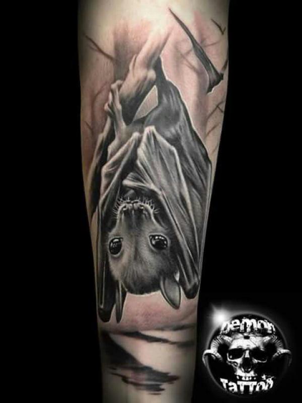 Bat Tattoos: Meanings, Styles and Design Ideas