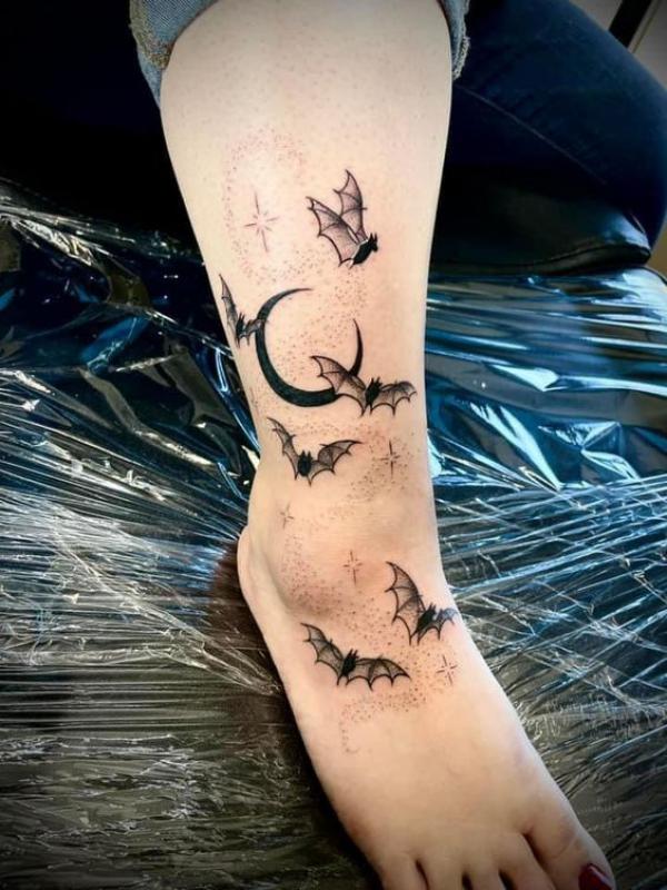 Bat Tattoos: Meanings, Styles and Design Ideas