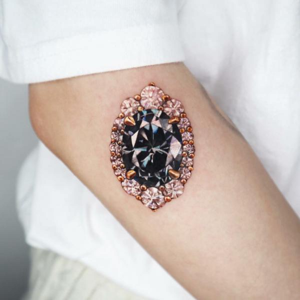 60 Inspiring Diamond Tattoo Designs and Their Meanings