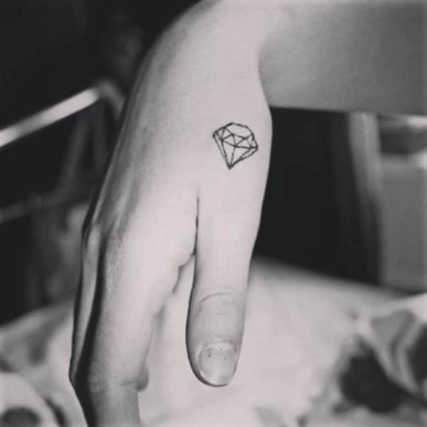 60 Inspiring Diamond Tattoo Designs and Their Meanings
