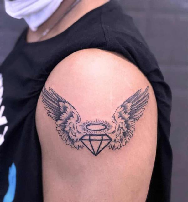 60 Inspiring Diamond Tattoo Designs and Their Meanings