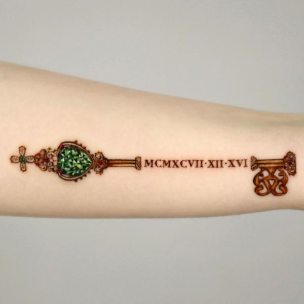 60 Inspiring Diamond Tattoo Designs and Their Meanings