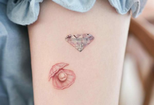 60 Inspiring Diamond Tattoo Designs and Their Meanings