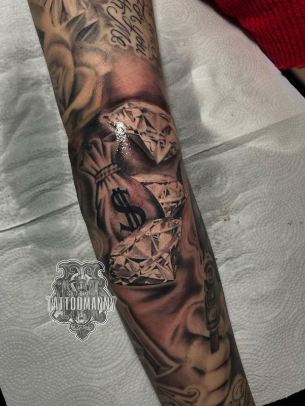 60 Inspiring Diamond Tattoo Designs and Their Meanings