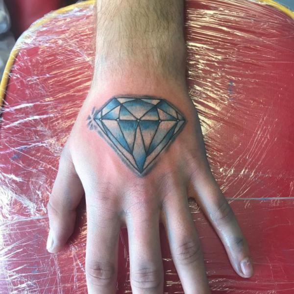 60 Inspiring Diamond Tattoo Designs and Their Meanings