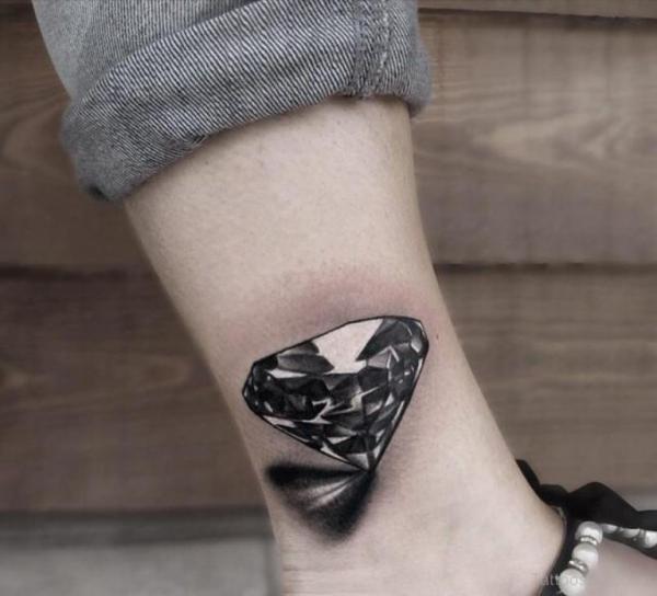 60 Inspiring Diamond Tattoo Designs and Their Meanings
