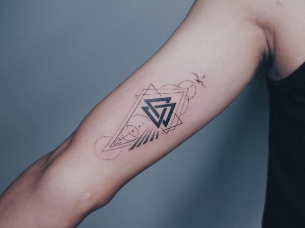 Valknut Tattoos: A Symbol of Viking Strength and Spirit