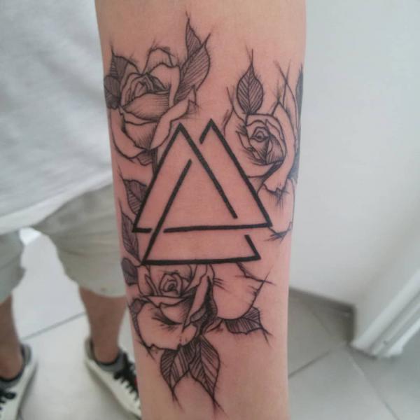 Valknut Tattoos: A Symbol of Viking Strength and Spirit