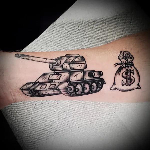 Money Bag Tattoos: Wealth, Ambition, and Artistry