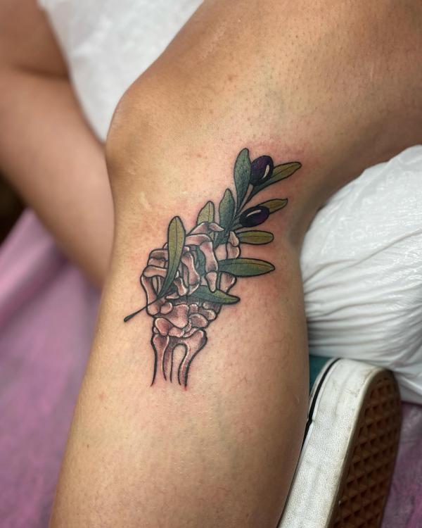 60 Skeleton Hand Tattoo Ideas with Meaning