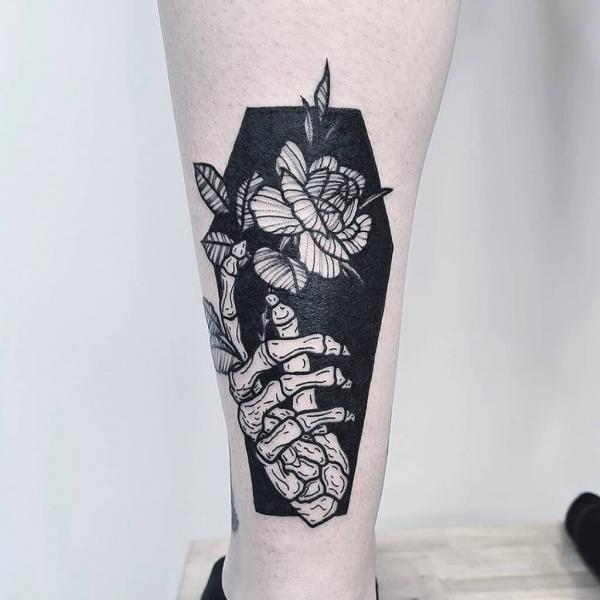 60 Skeleton Hand Tattoo Ideas with Meaning