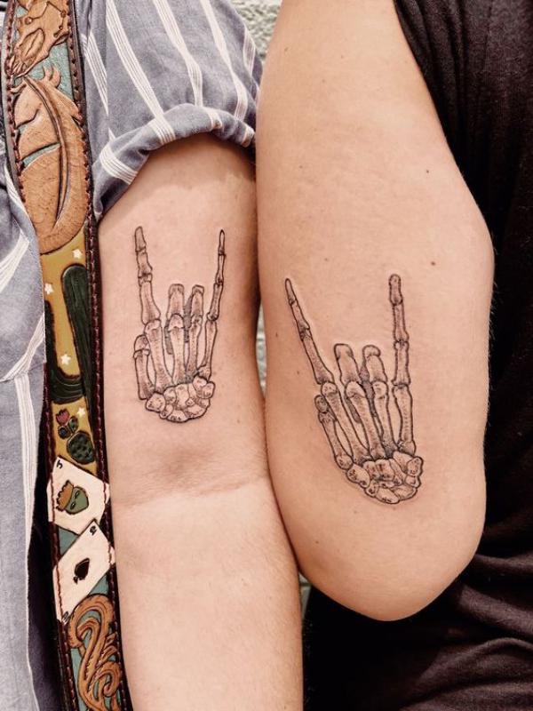 60 Skeleton Hand Tattoo Ideas with Meaning