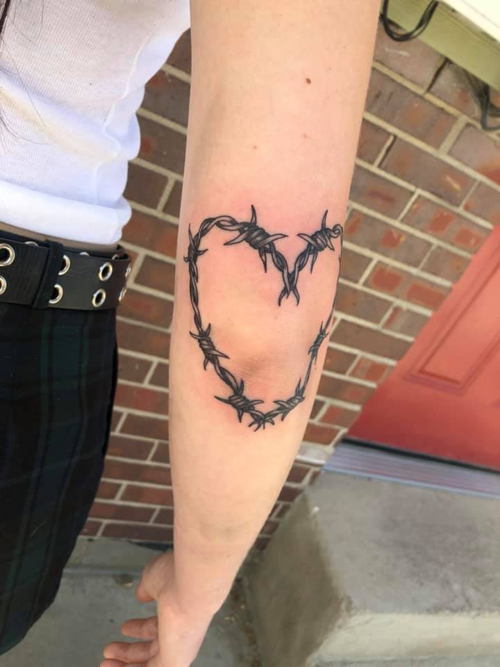 Barbed Wire Heart Tattoo: The Meaning and Designs